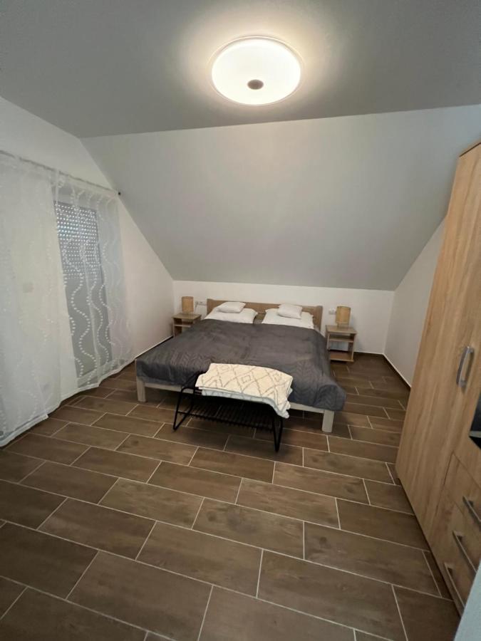 Janhaz Apartman Revfueloep Экстерьер фото